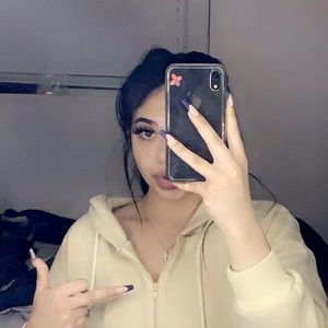 Meet your Posher, Josephina